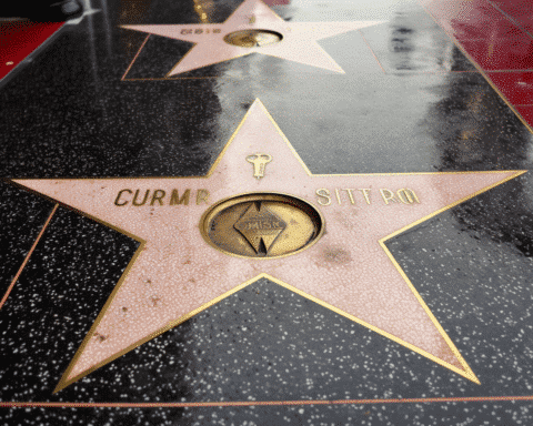 hollywood-walk-of-fame-honors-tupac-shakur-with-posthumous-star