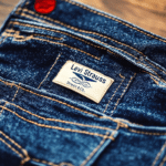 wall-street-unter-druck-–-levi-strauss-tief-im-minus