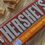 milka-hersteller-mondelez-plant-fusion-hershey-im-visier